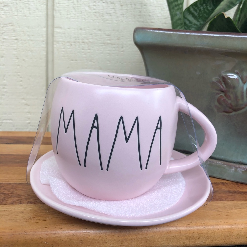 Rae Dunn “MAMA” Tea Cup
